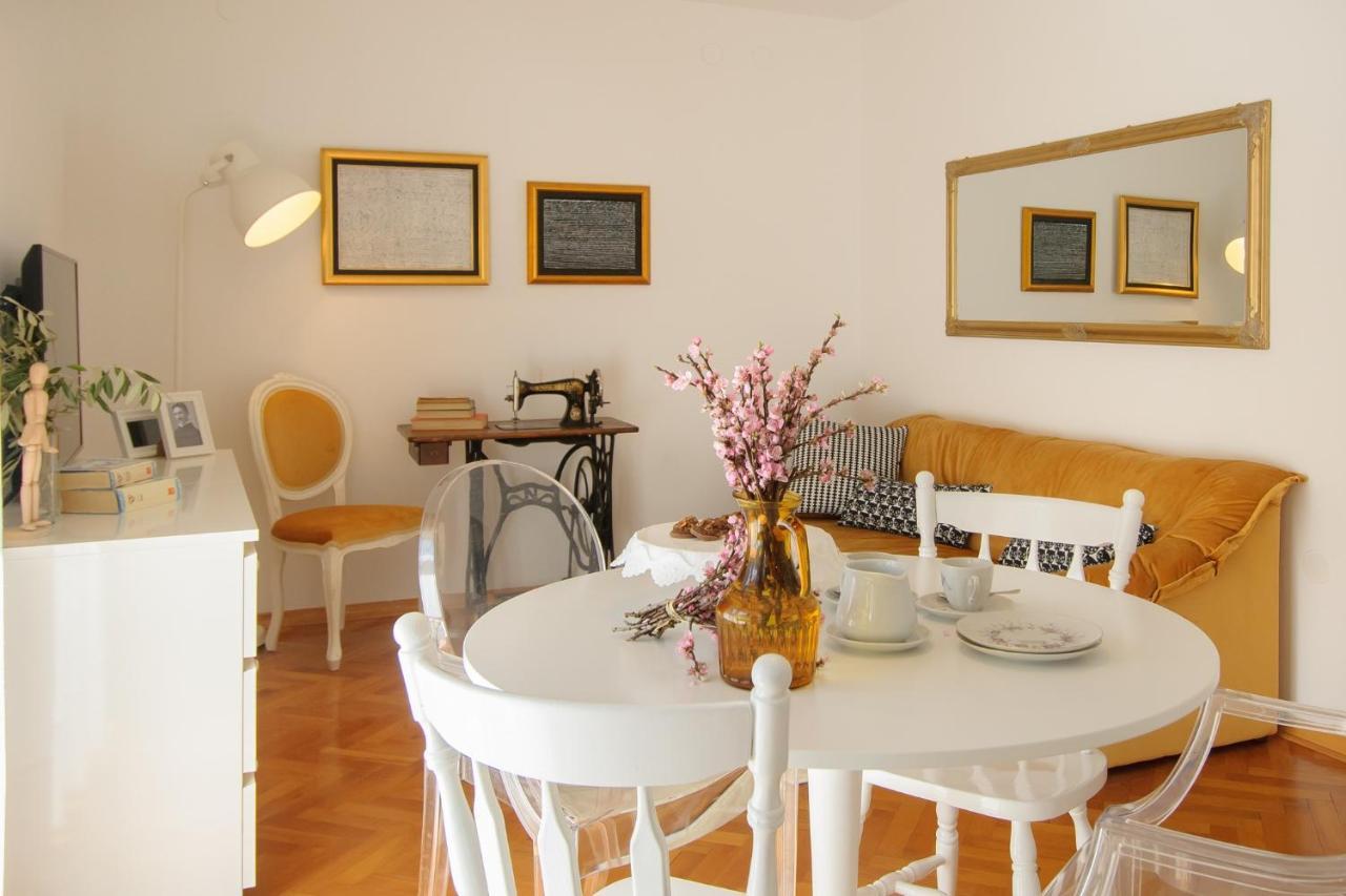 Julie City Centre Porec Apartment Exterior foto
