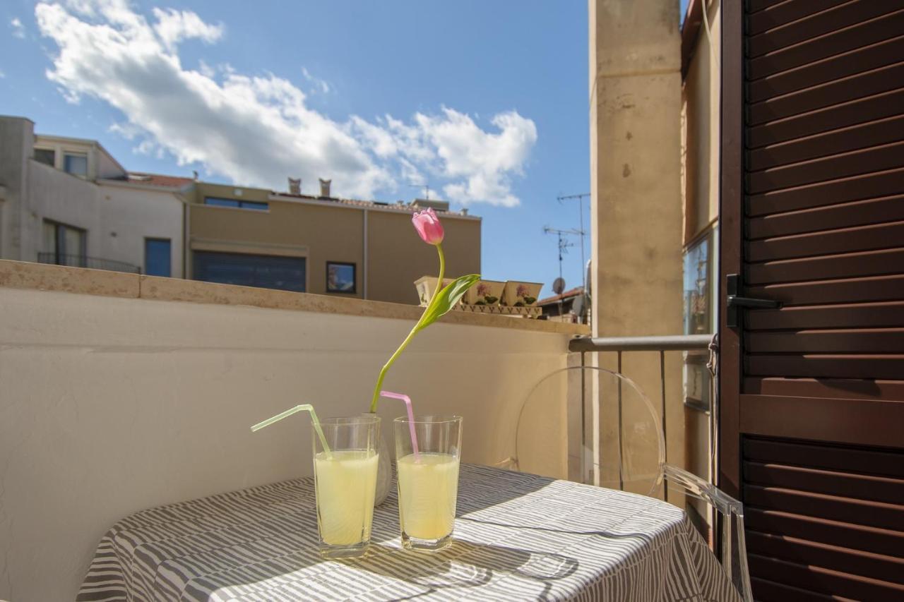 Julie City Centre Porec Apartment Exterior foto