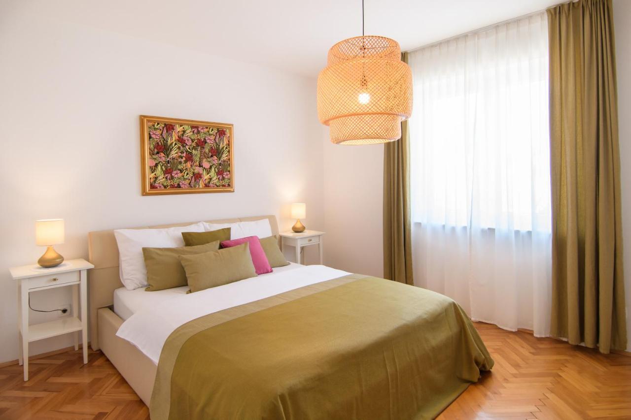 Julie City Centre Porec Apartment Exterior foto